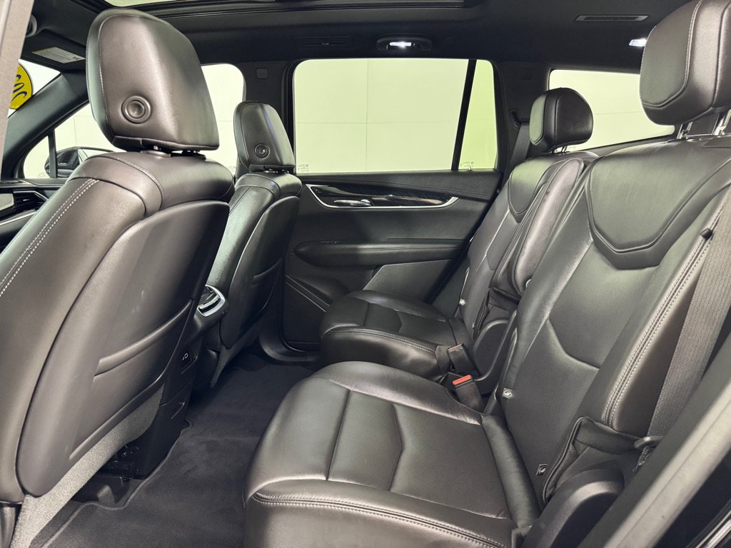 Used 2020 Cadillac XT6 Premium Luxury FWD image 21
