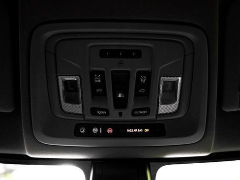 Used 2021 GMC Sierra 2500 Denali w/ Denali Black Diamond Edition AWD/4WD image 49