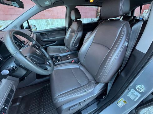 Used 2021 Honda Odyssey EX image 8