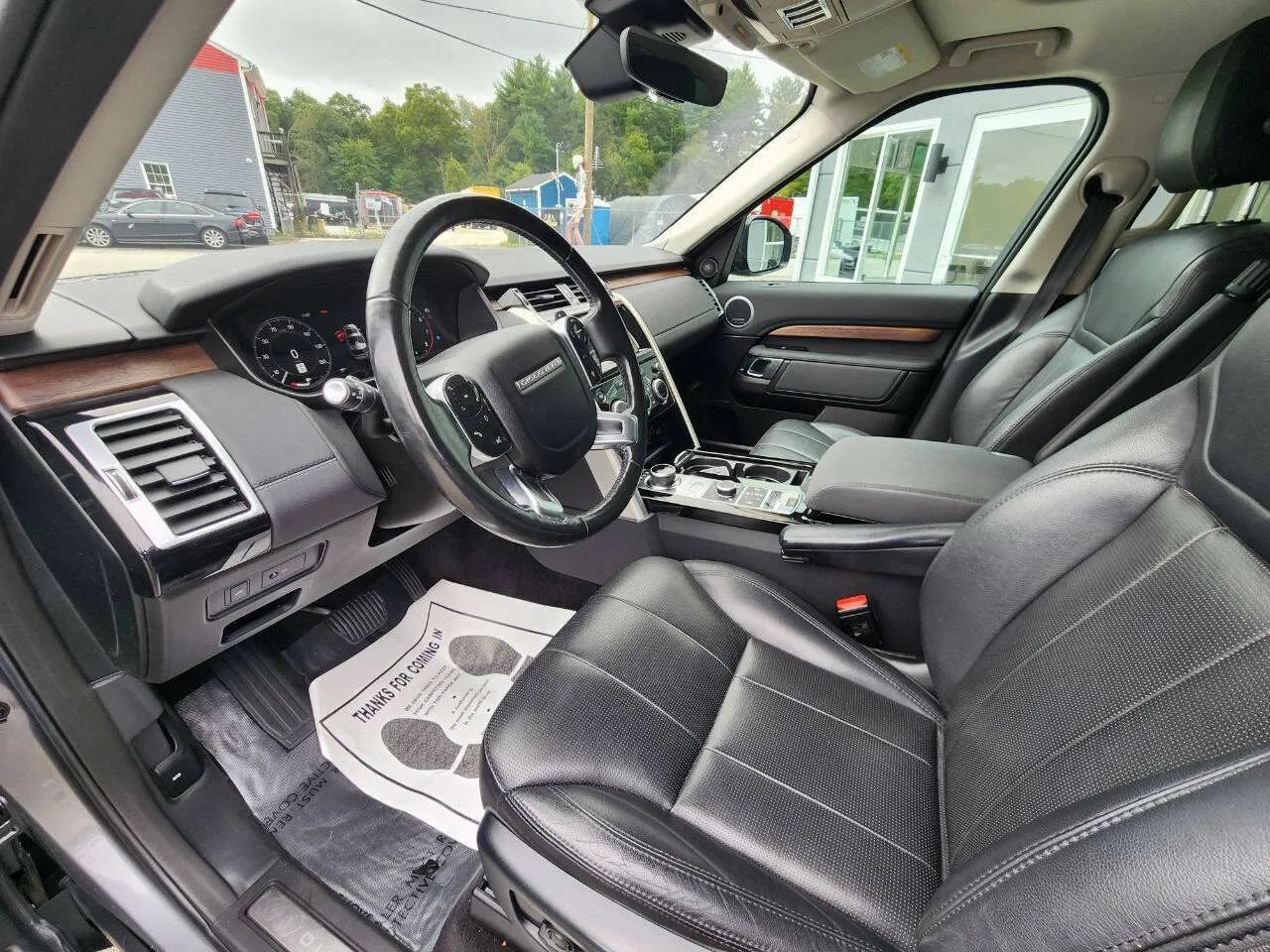Used 2019 Land Rover Discovery HSE AWD/4WD image 9