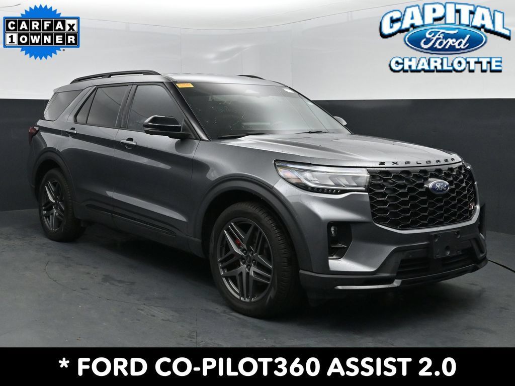 Used 2025 Ford Explorer ST RWD image 3