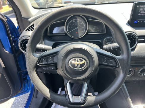 Used 2020 Toyota Yaris LE FWD image 18
