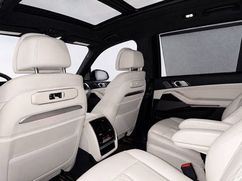 Used 2024 BMW X7 M60i w/ Executive Package AWD/4WD image 21