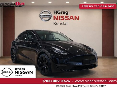 Used 2021 Tesla Model Y Long Range image 1