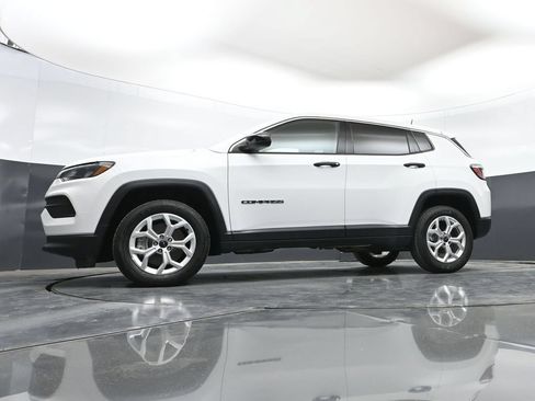 Used 2025 Jeep Compass Sport AWD/4WD image 44