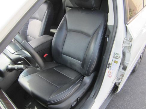 Used 2017 Subaru Outback 2.5i Limited image 23