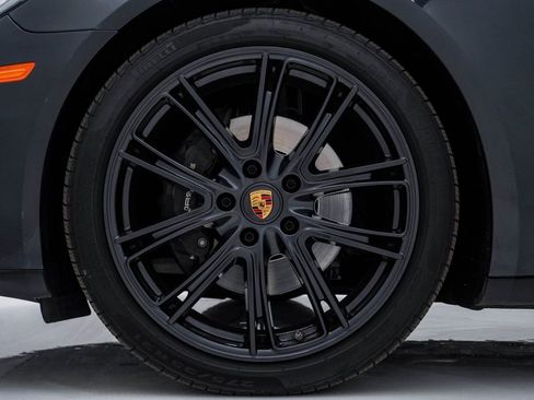 Certified 2023 Porsche Panamera 4 Platinum Edition image 13