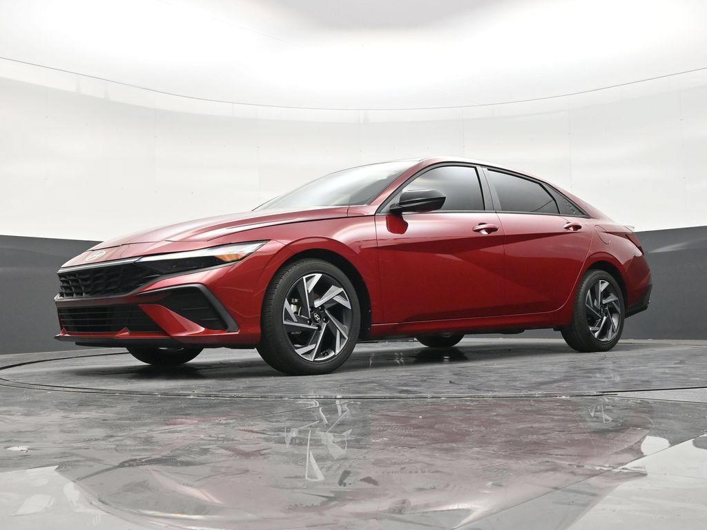Used 2025 Hyundai Elantra Sport FWD image 20