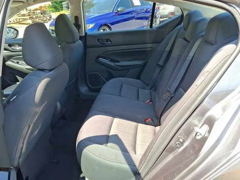 Used 2023 Nissan Altima 2.5 SV FWD image 8