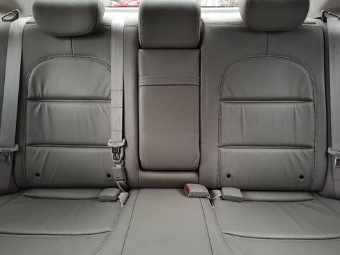 Used 2009 Hyundai Azera GLS w/ Premium Pkg 2 FWD image 25