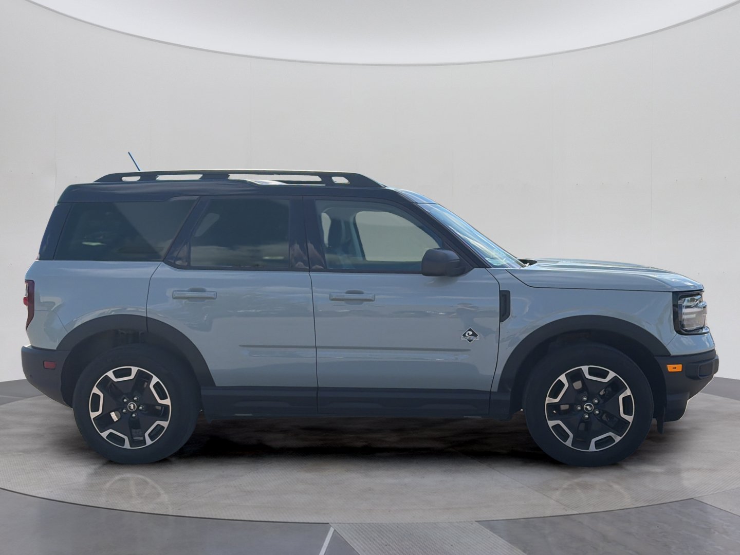 Used 2023 Ford Bronco Sport Outer Banks w/ Tech Package AWD/4WD image 9