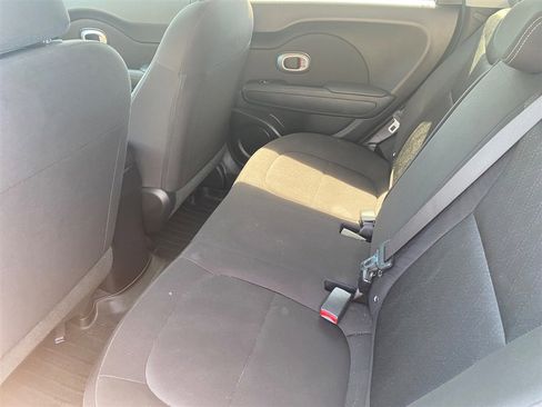 Used 2019 Kia Soul FWD image 13