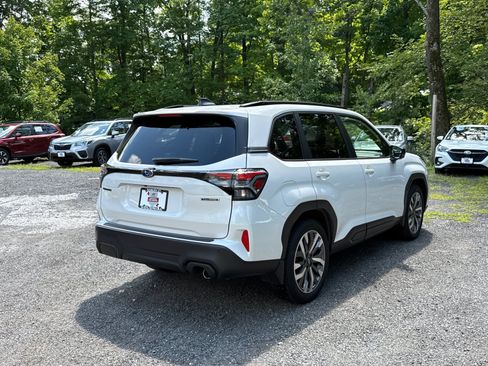 Certified 2025 Subaru Forester Touring AWD/4WD image 6