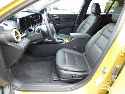 Used 2024 Chevrolet Trax ACTIV image 12