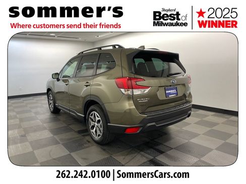 Certified 2023 Subaru Forester Premium image 3