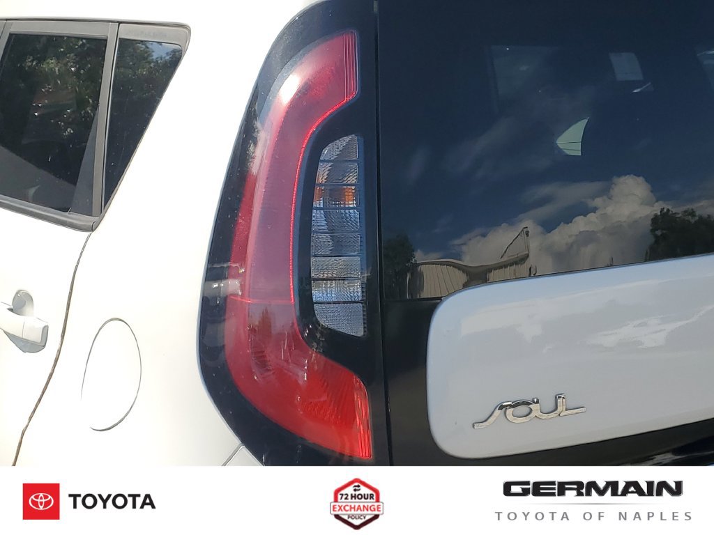 Used 2019 Kia Soul + FWD image 16
