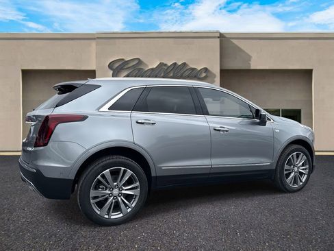 New 2026 Cadillac XT5 Premium Luxury image 3