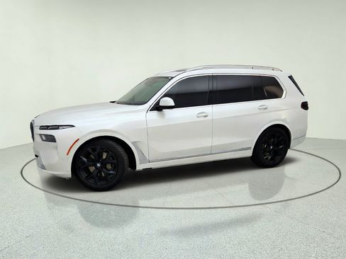 Used 2023 BMW X7 xDrive40i AWD/4WD image 15