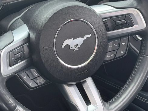 Used 2018 Ford Mustang GT Premium w/ GT Performance Package RWD image 13