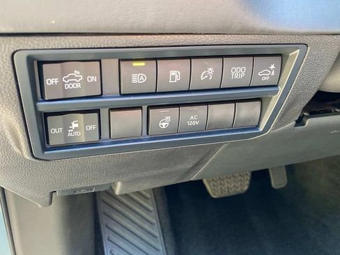 Used 2024 Toyota Tundra Platinum AWD/4WD image 15