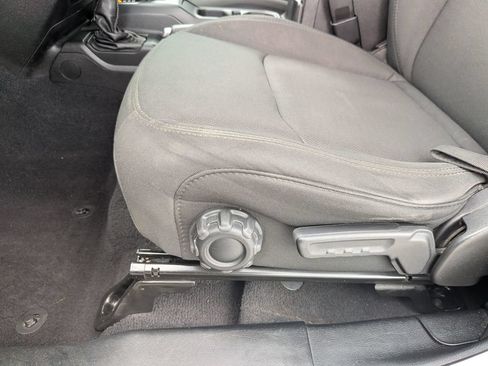 Used 2021 Jeep Wrangler Unlimited Sahara AWD/4WD image 14