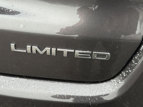 Used 2022 Jeep Compass Limited image 10