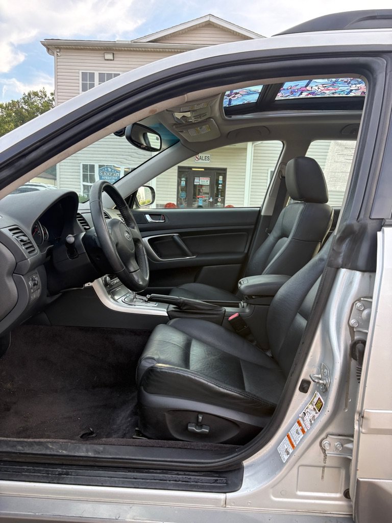 Used 2006 Subaru Outback 2.5i Limited AWD/4WD image 9