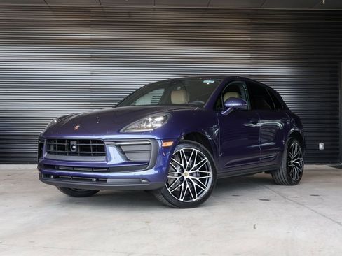 Certified 2026 Porsche Macan AWD/4WD image 1