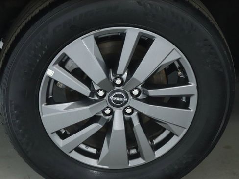 Used 2025 Nissan Pathfinder SV image 12