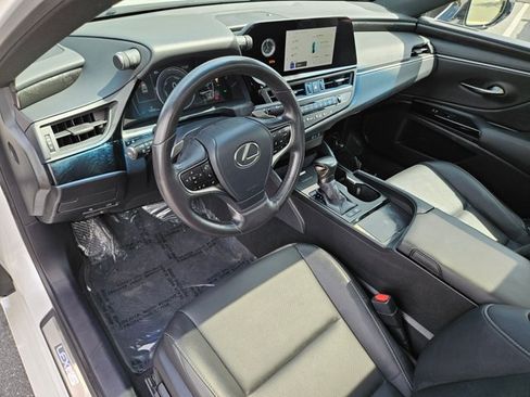 Used 2025 Lexus ES 300h w/ Premium Package FWD image 10
