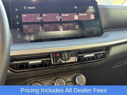 Certified 2025 Nissan Kicks SV AWD/4WD image 12