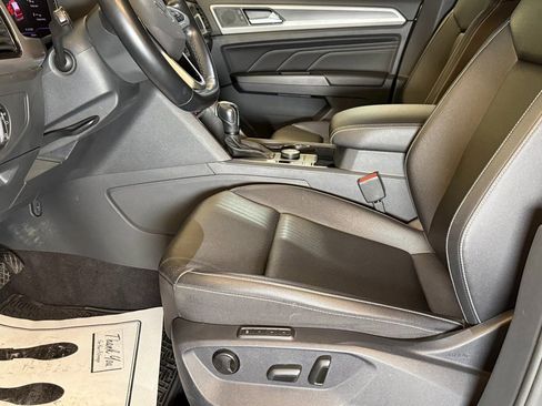 Used 2020 Volkswagen Atlas Cross Sport SEL w/ Cross Sport MDO Package image 22