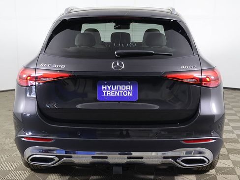 Used 2025 Mercedes-Benz GLC 300 4MATIC image 15