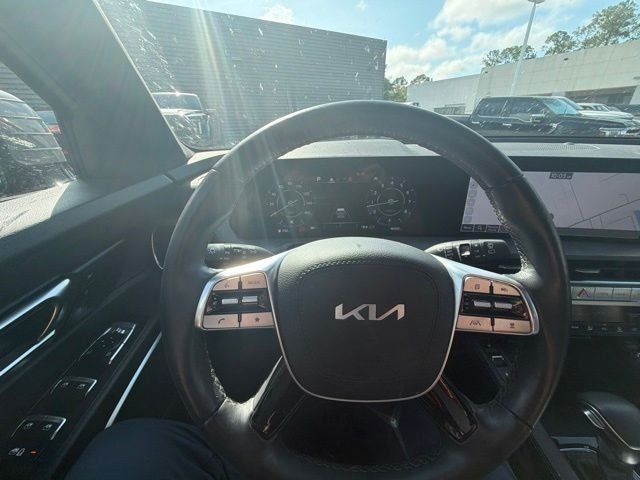 Used 2024 Kia Telluride SX Prestige X-Pro AWD/4WD image 16