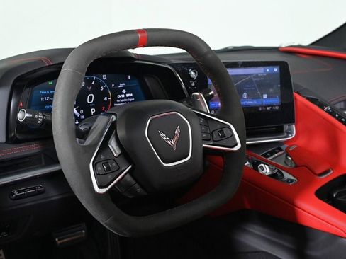 Used 2021 Chevrolet Corvette Stingray Preferred Conv w/ Z51 Performance Package RWD image 10