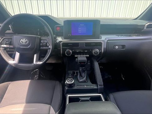 Used 2025 Toyota Tacoma TRD Off-Road image 19