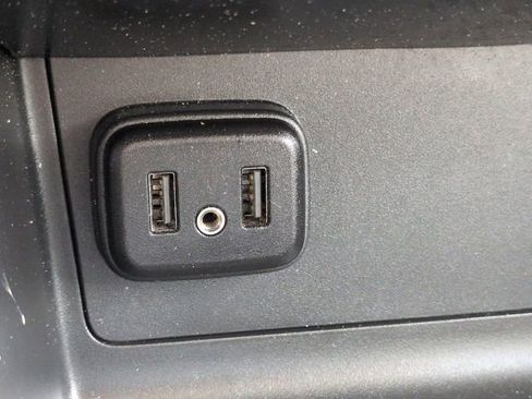Used 2020 Chevrolet Colorado W/T RWD image 21