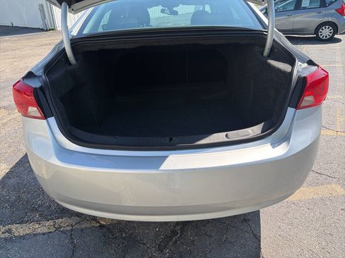 Used 2014 Chevrolet Impala LT FWD image 25