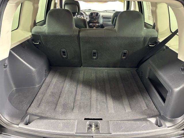 Used 2016 Jeep Patriot Sport w/ Power Value Group AWD/4WD image 30