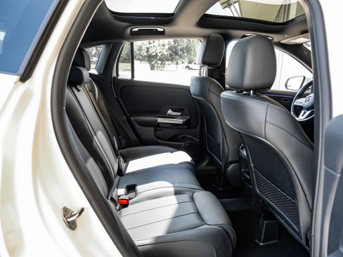Used 2022 Mercedes-Benz GLA 250 image 37
