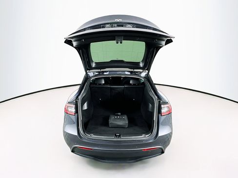 Used 2022 Tesla Model Y Long Range AWD/4WD image 27