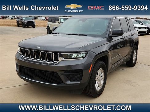 Used 2024 Jeep Grand Cherokee Laredo w/ Trailer Tow Package image 1