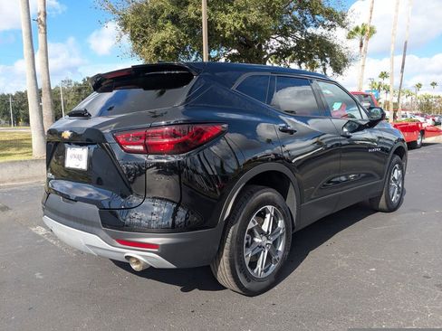 Used 2025 Chevrolet Blazer LT image 4