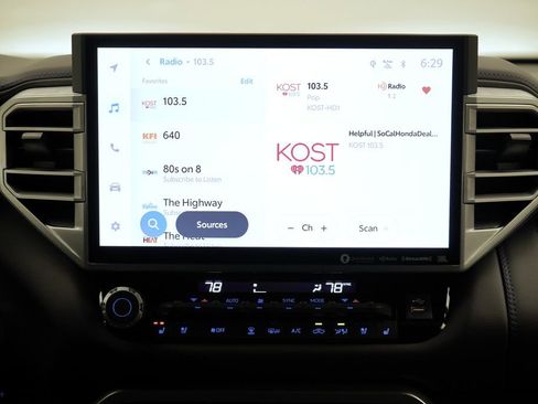 Used 2023 Toyota Tundra Platinum image 13