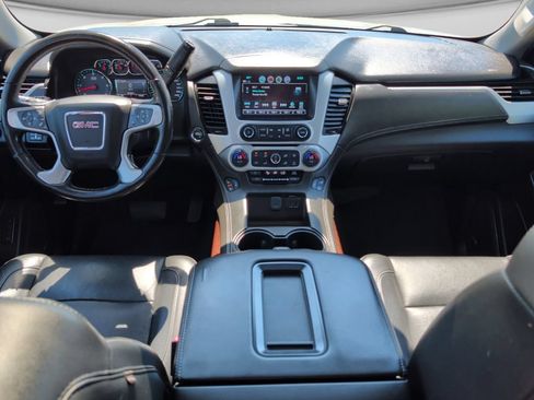 Used 2020 GMC Yukon XL SLT w/ Premium Edition AWD/4WD image 18