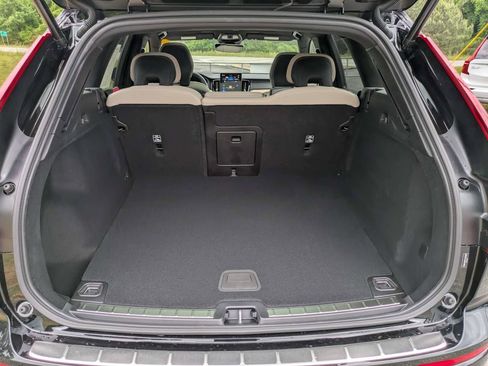 Used 2026 Volvo XC60 B5 Plus w/ Protection Package Premier AWD/4WD image 13