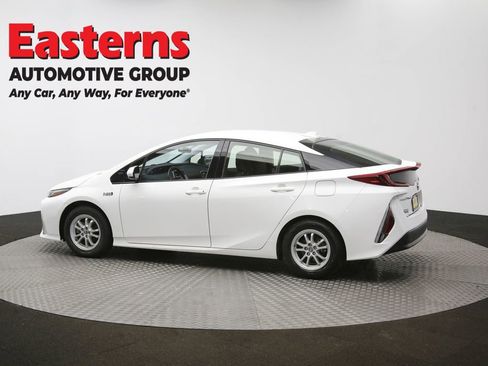 Used 2018 Toyota Prius Prime Plus image 60