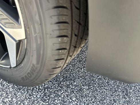 Certified 2024 Hyundai Tucson SEL FWD image 11