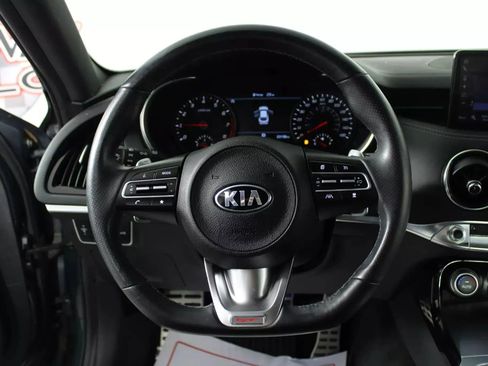 Used 2022 Kia Stinger GT2 image 13