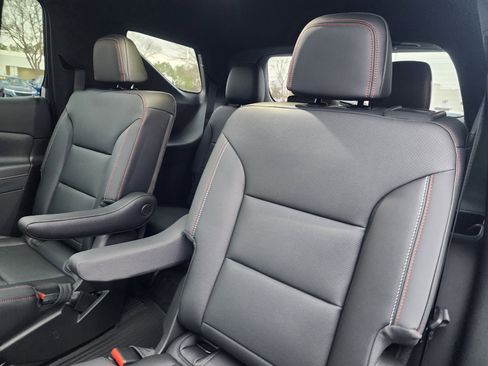 New 2026 Chevrolet Traverse Z71 w/ Driver Confidence Package image 14